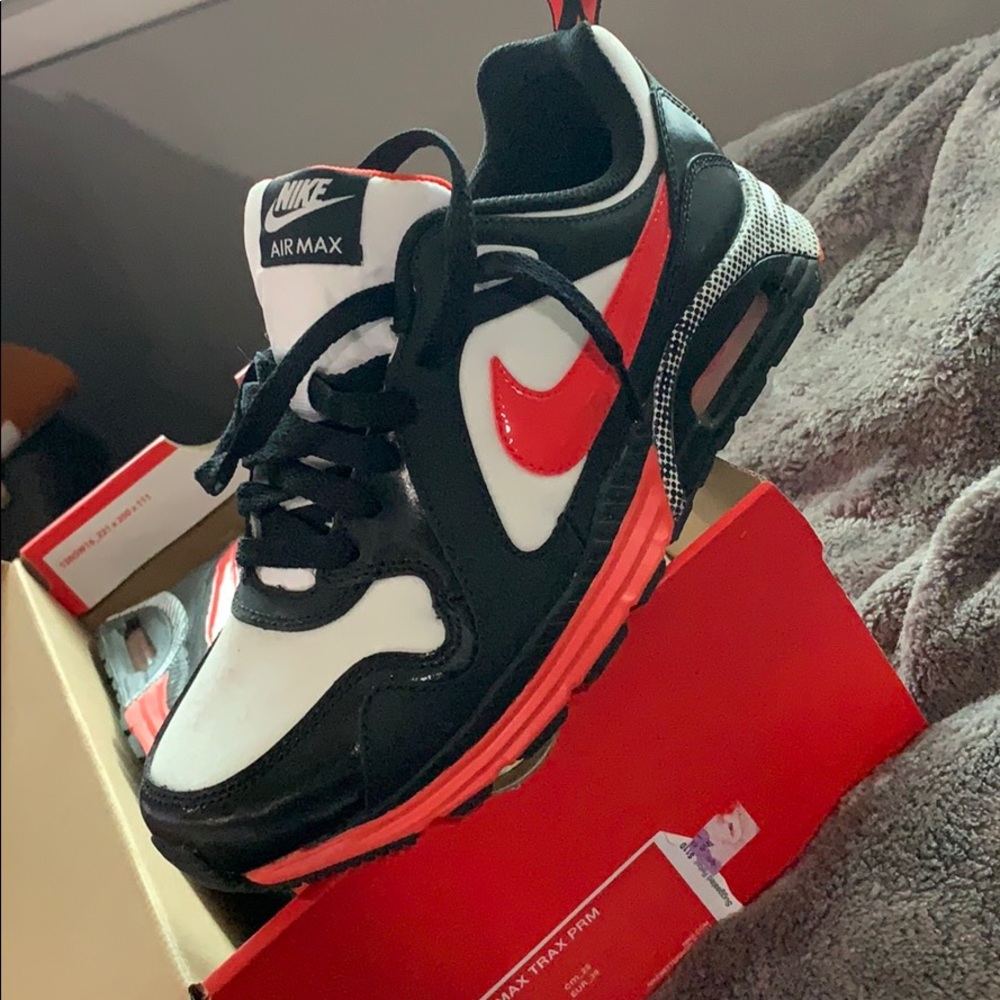 Nike women’s air max